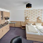 Hotel Zeitwohnen Wolfsburg, Ehemals Am Klieversberg Ein Unternehmen Der Micha's Hotelbetriebe 3*